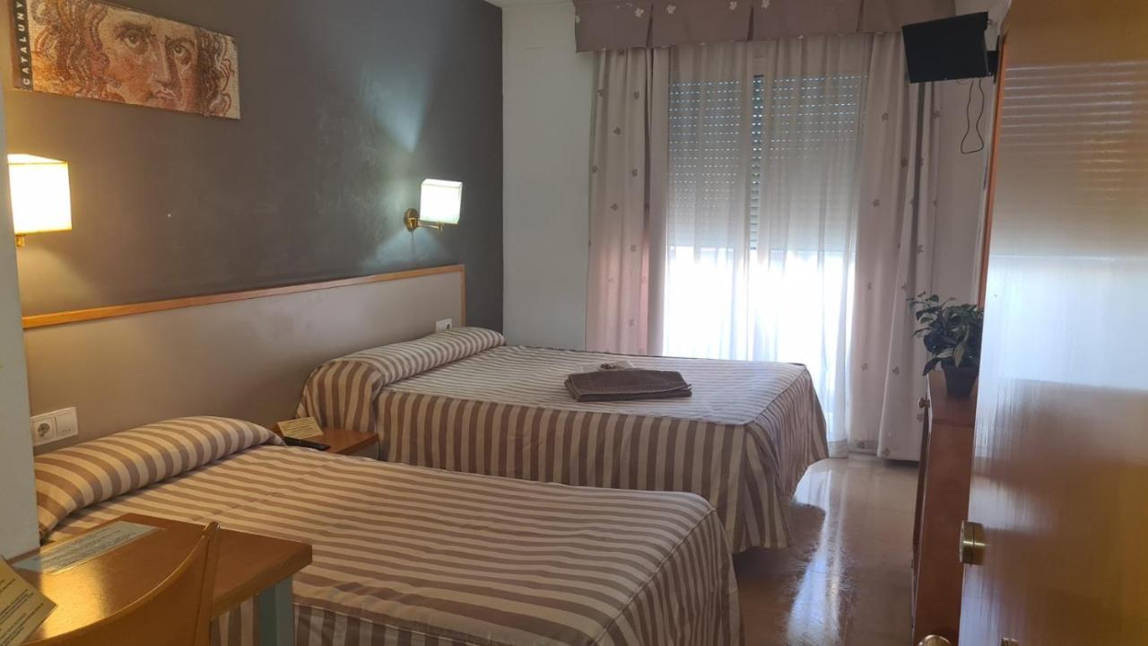 Hotel Cosmos Tarragona Ngoại thất bức ảnh