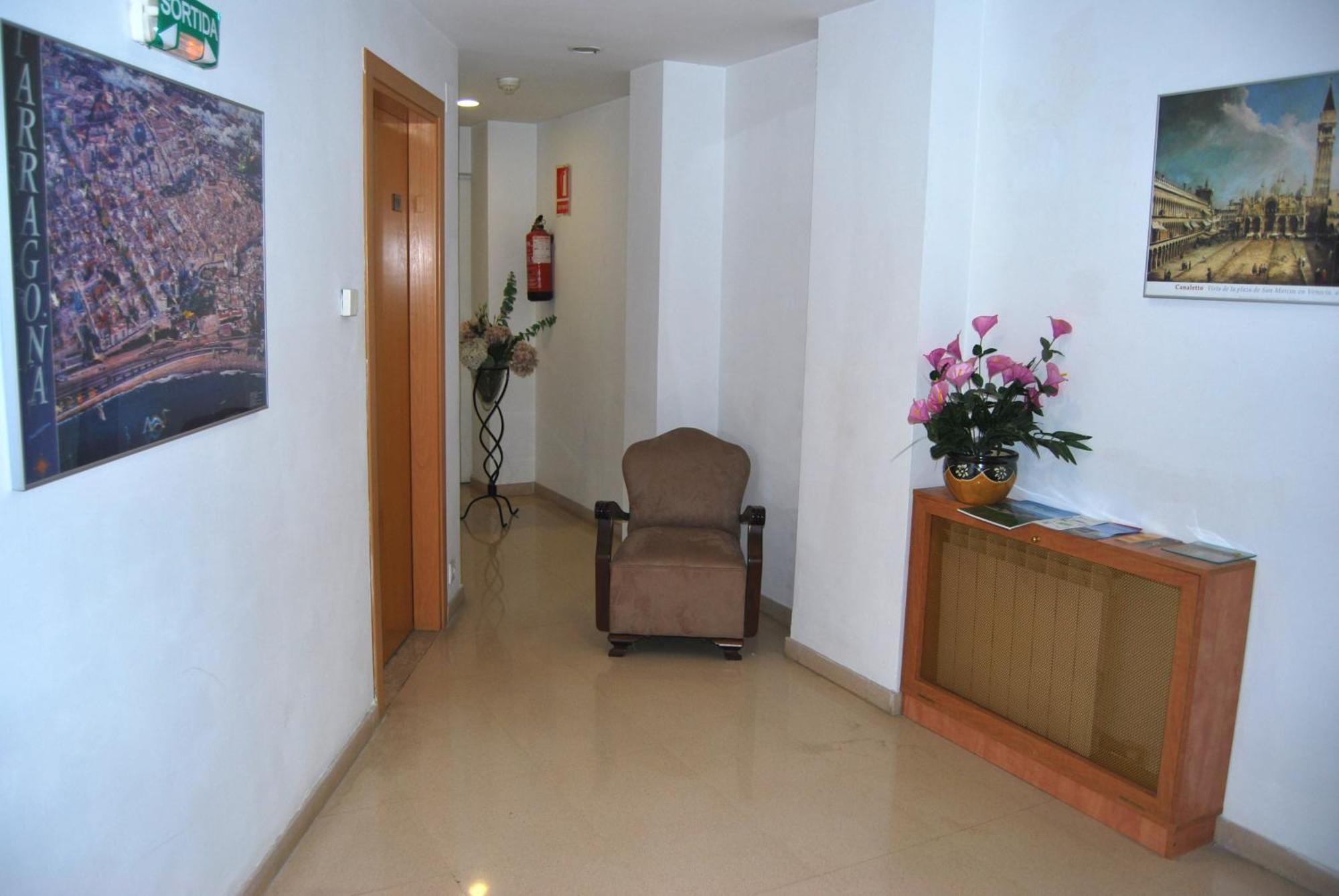Hotel Cosmos Tarragona Ngoại thất bức ảnh