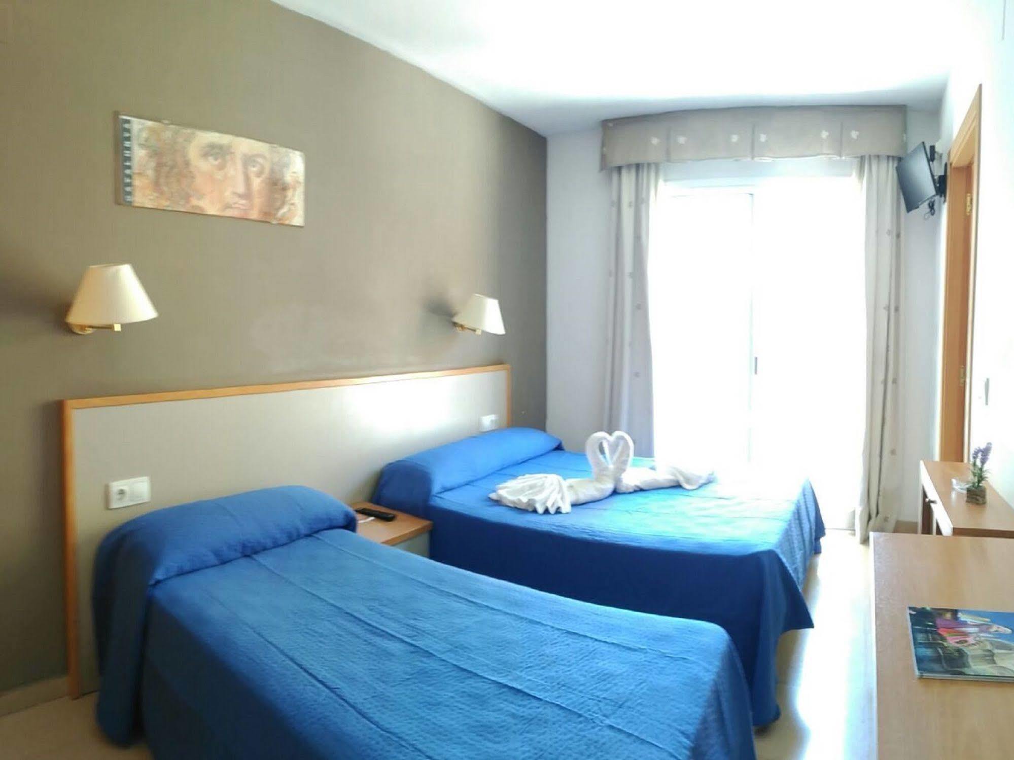 Hotel Cosmos Tarragona Ngoại thất bức ảnh