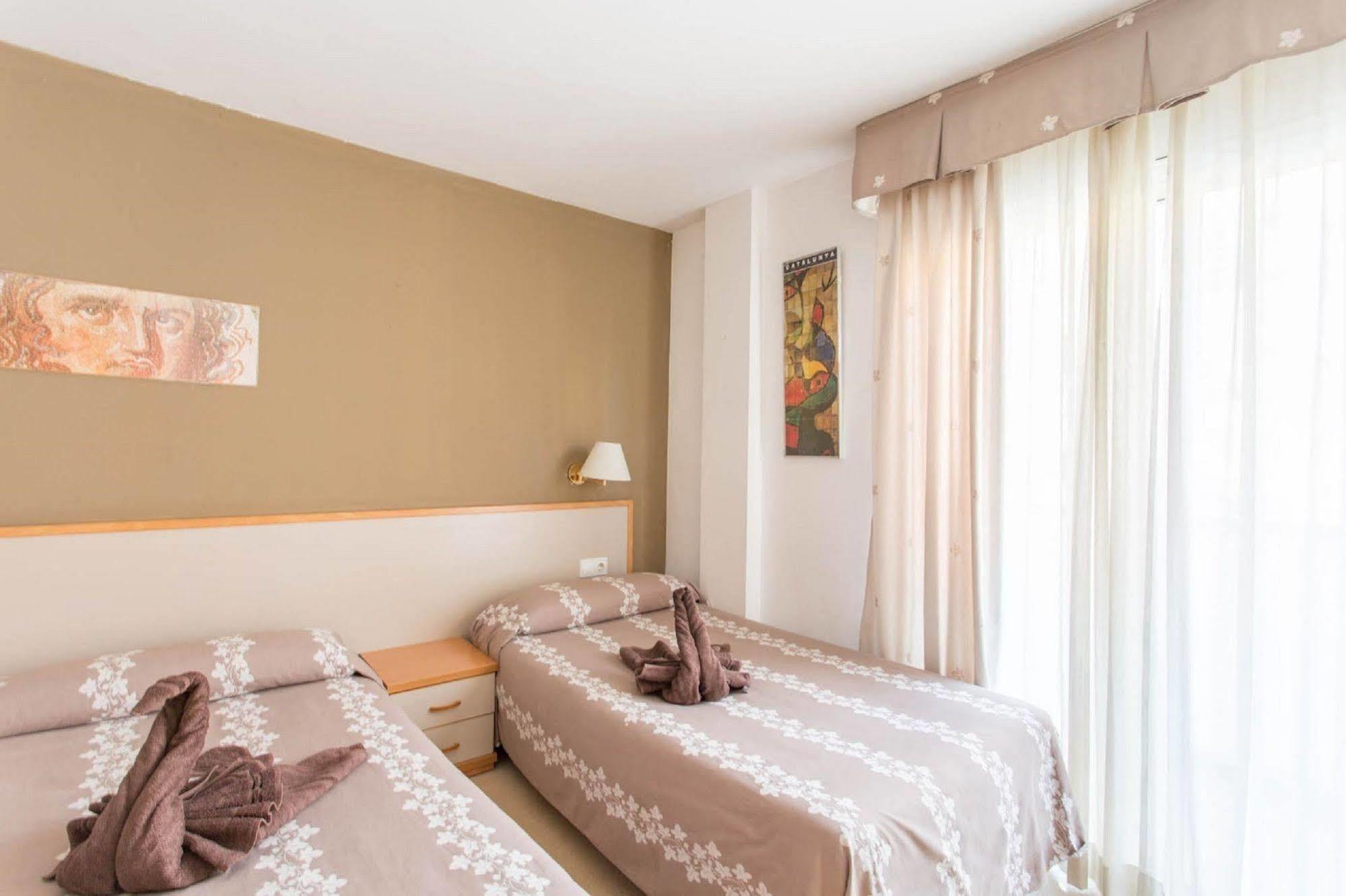 Hotel Cosmos Tarragona Ngoại thất bức ảnh